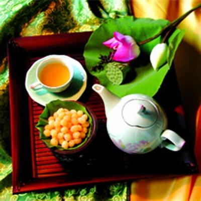 một ly trà lá sen hàng để giảm béo